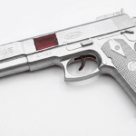 Pistola plata