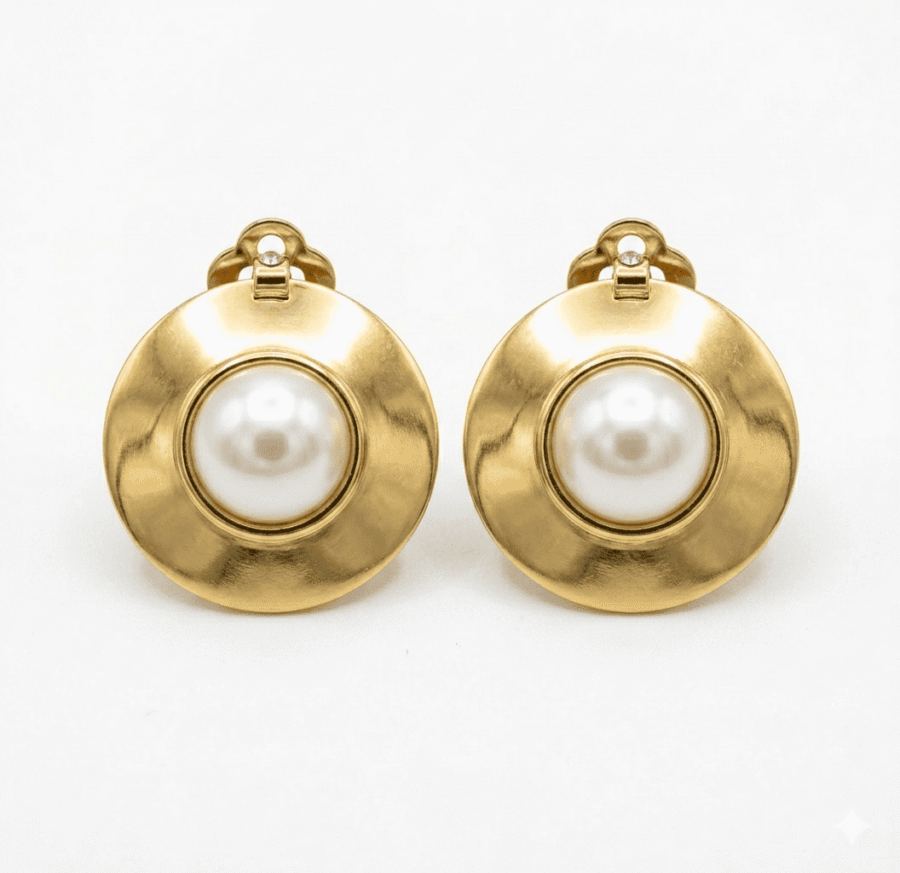Pendientes dorados con perla